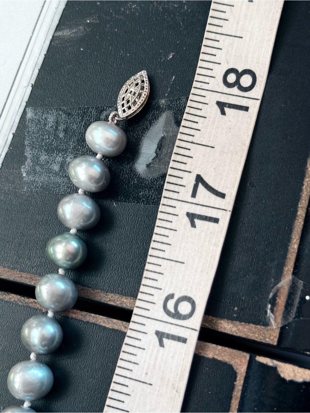 Real freshwater silver Pearl necklace 18” long 8-9MM - Picture 9 of 11